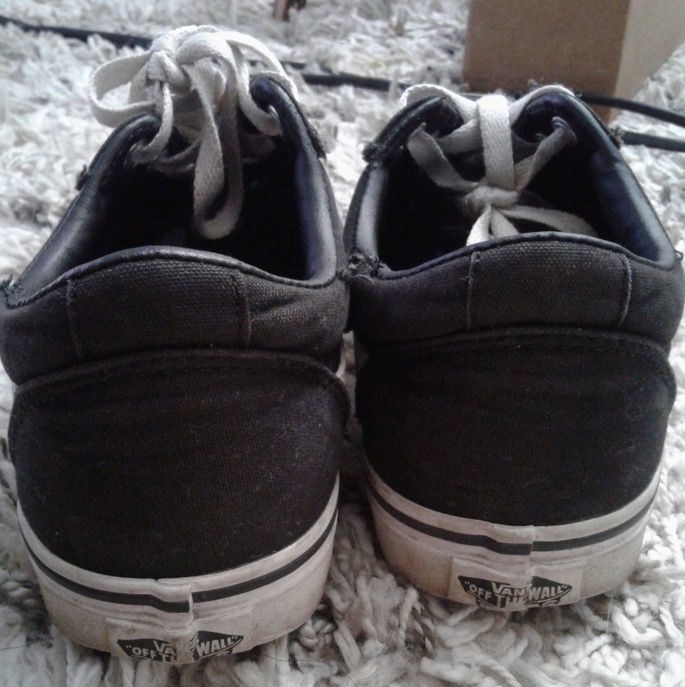 Vans - Picture 9 of 12